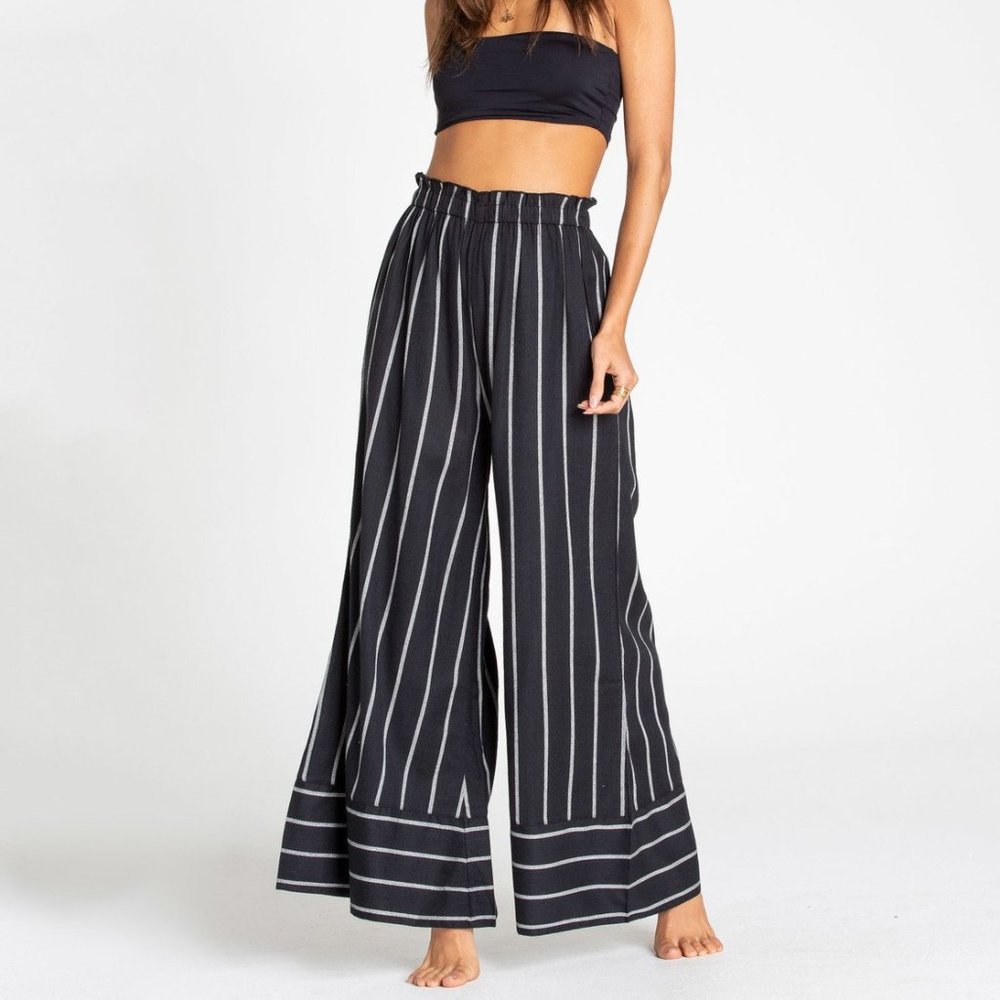 Billabong Wide Leg Striped Pants \ Medium